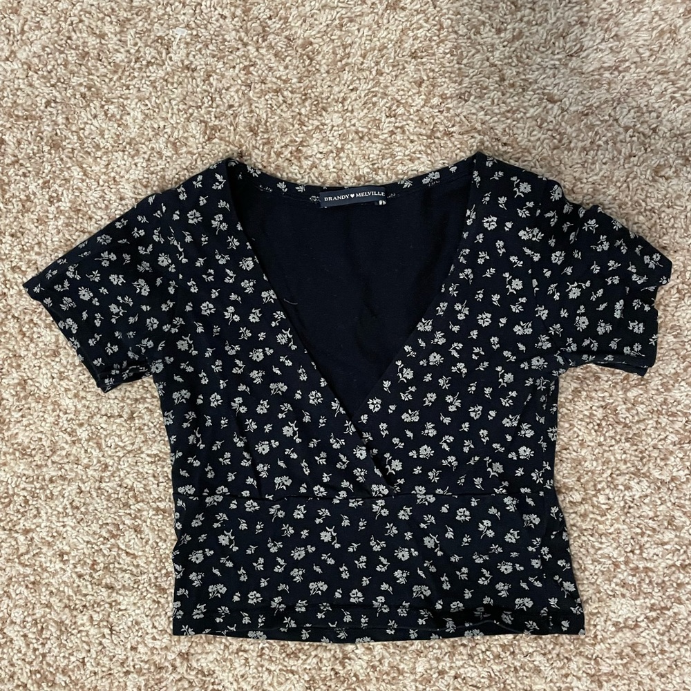 COPY - BRANDY MELVILLE floral crop top - Picture 2 of 4